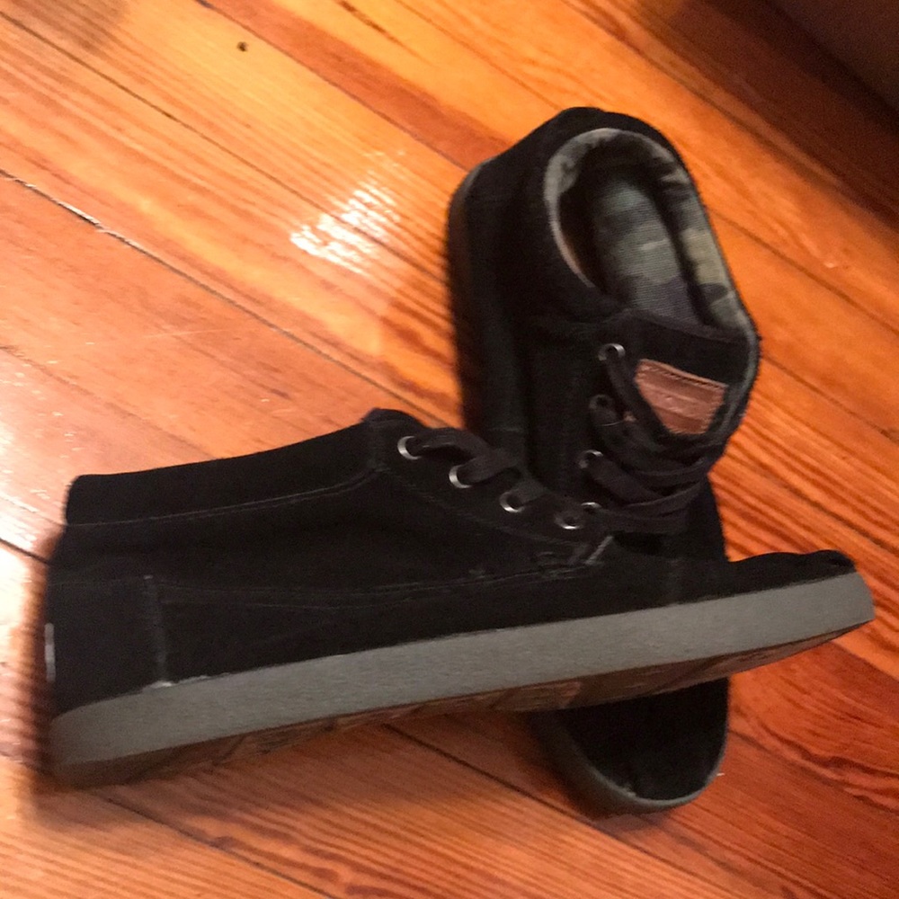 Men’s Toms shoes; size 10 US; black suede